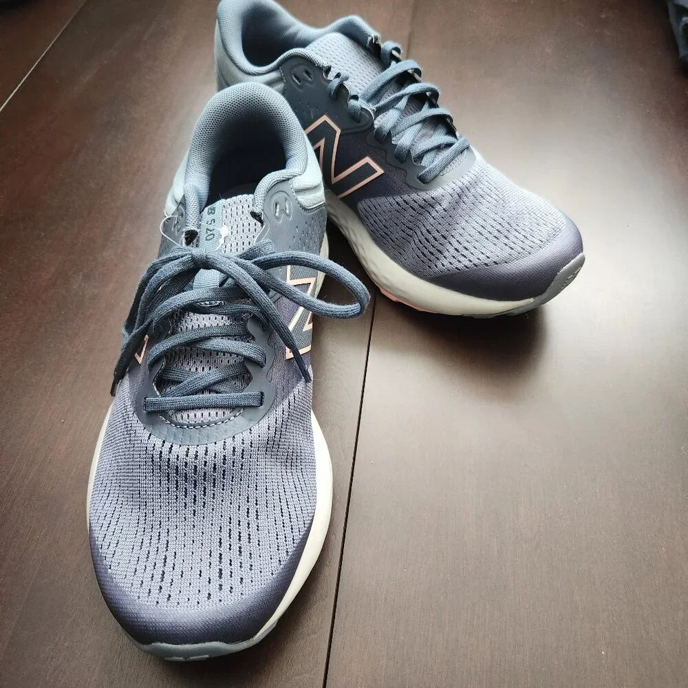 🩶🩷New Balance 520 v7 Women's Running‎ Shoes - Gray/Pink 9.5 Wide (W520LP7) NEW